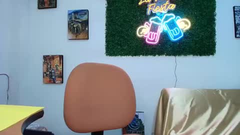 Snapshot of adhelexxx chatting on 10.23.25 Adhele online show from 10.23.25