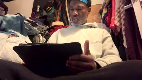 Snapshot of adick_ting chatting on 10.14.25 adick_ting online show from 10.14.25