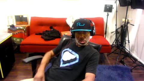 Snapshot of adick_ting chatting on 10.16.25 adick_ting online show from 10.16.25