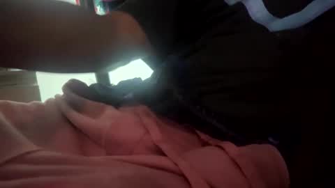 Snapshot of adick_ting chatting on 10.21.25 adick_ting online show from 10.21.25