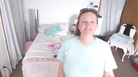 Snapshot of adorable22 chatting on 06.23.26 adorable22 online show from 06.23.26
