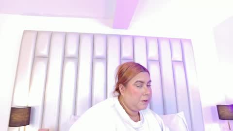 Snapshot of adreeaperez1 chatting on 06.05.26 ANDREA PEREZ online show from 06.05.26