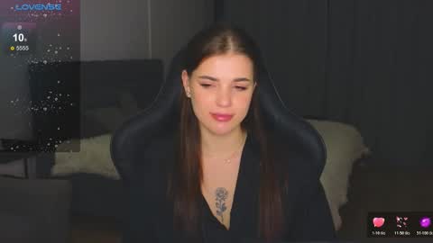 Snapshot of adri_dream chatting on 11.14.25 Adriana online show from 11.14.25