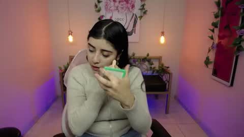 Snapshot of adri_gomez_1 chatting on 07.15.26 Adri online show from 07.15.26