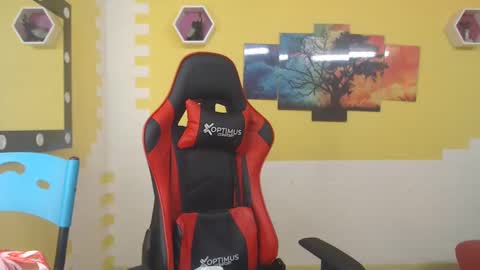 Snapshot of adri_sexboy chatting on 12.10.24 adri_sexboy online show from 12.10.24