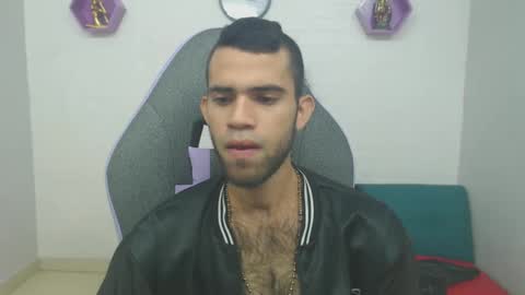 Snapshot of adri_sexboy chatting on 01.18.25 adri_sexboy online show from 01.18.25