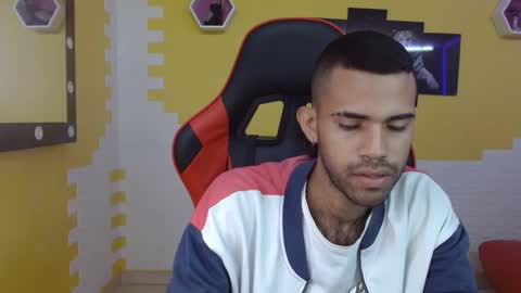 Snapshot of adri_sexboy chatting on 02.15.25 adri_sexboy online show from 02.15.25