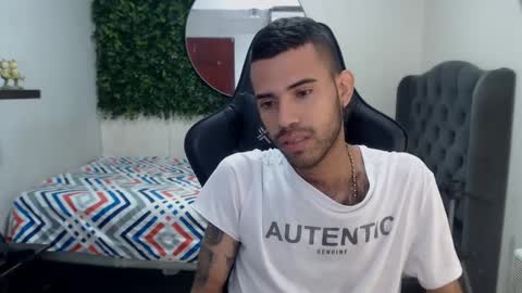 Snapshot of adri_sexboy chatting on 02.18.25 adri_sexboy online show from 02.18.25