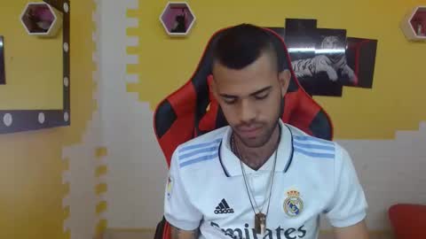 Snapshot of adri_sexboy chatting on 02.25.25 adri_sexboy online show from 02.25.25