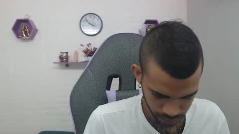 Snapshot of adri_sexboy chatting on 02.28.25 adri_sexboy online show from 02.28.25