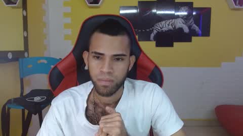 Snapshot of adri_sexboy chatting on 03.12.25 adri_sexboy online show from 03.12.25