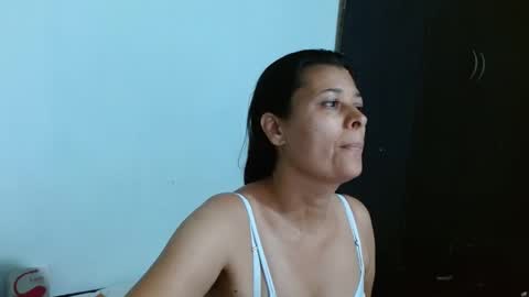 Snapshot of adriana_milf chatting on 12.12.24 Adriana milf online show from 12.12.24