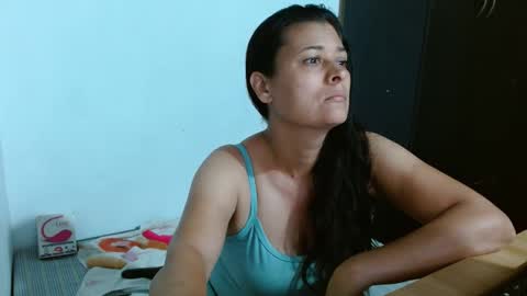 Snapshot of adriana_milf chatting on 12.23.24 Adriana milf online show from 12.23.24