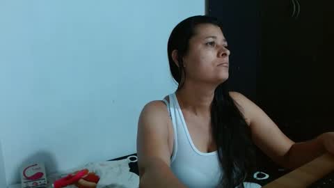 Snapshot of adriana_milf chatting on 01.22.25 Adriana milf online show from 01.22.25