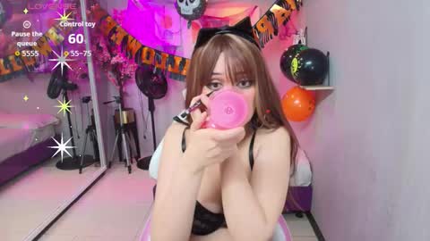 Snapshot of adriana_miller chatting on 10.29.25 Adri online show from 10.29.25