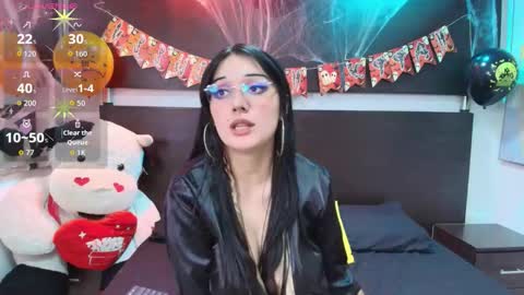 Snapshot of adriana_miller chatting on 11.02.25 Adri online show from 11.02.25