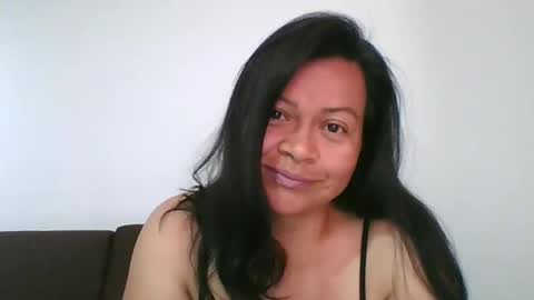 adrianagogo18 online show from 02.19.25