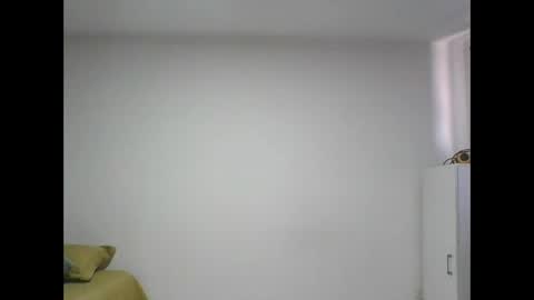 Snapshot of adrianagogo18 chatting on 10.26.25 adrianagogo18 online show from 10.26.25