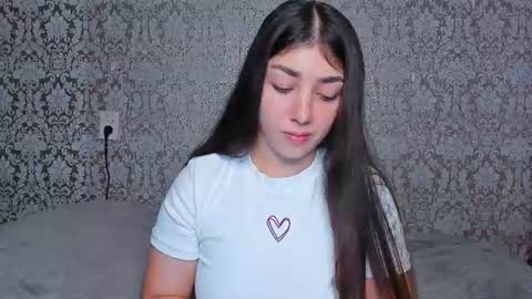 Snapshot of adrianakuiper chatting on 07.26.26 Adriana online show from 07.26.26