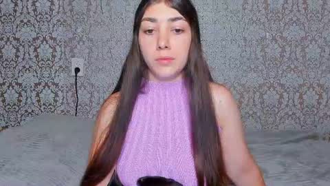 Snapshot of adrianakuiper chatting on 07.28.26 Adriana online show from 07.28.26