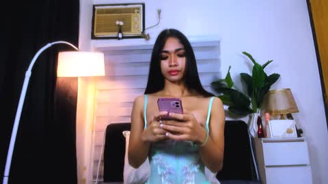 Snapshot of adrianasinclair chatting on 12.12.24 Adriana online show from 12.12.24