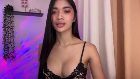 Snapshot of adrianasinclair chatting on 09.27.25 Adriana online show from 09.27.25