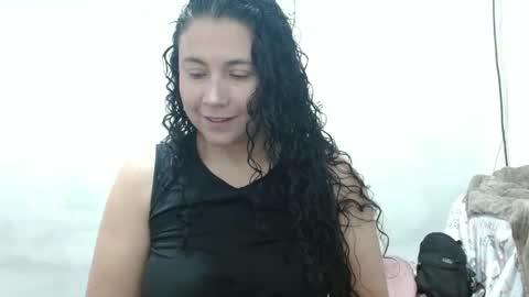 Adriana Tellez online show from 09.16.25