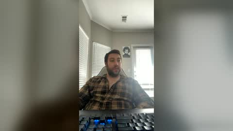 Snapshot of adrianjuarez12 chatting on 07.14.26 adrianjuarez12 online show from 07.14.26