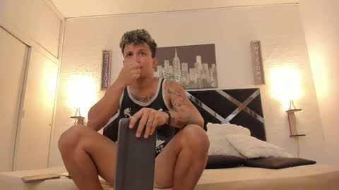 Snapshot of adriano_bigcock chatting on 09.26.25 Adrian online show from 09.26.25