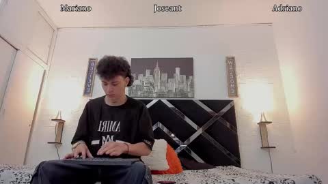 Snapshot of adriano_bigcock chatting on 10.17.25 Adrian online show from 10.17.25