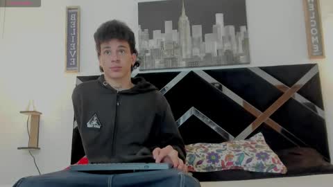 Snapshot of adriano_bigcock chatting on 11.05.25 Adrian online show from 11.05.25