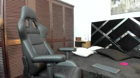 Adrian online show from 04.27.26