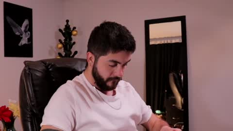 Adrian Williams online show from 01.12.25