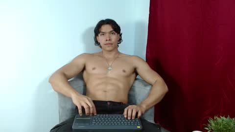 adriel_escalante online show from 10.21.25
