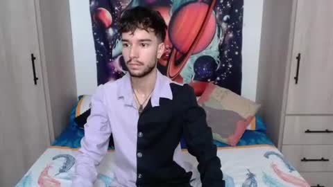 Snapshot of adrien_polo chatting on 07.11.26 adrien_polo online show from 07.11.26
