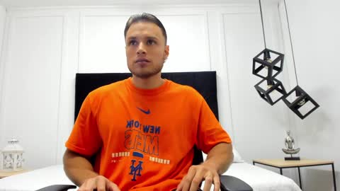 Adrein Roche online show from 02.05.25