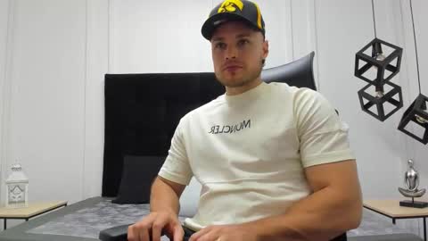 Adrein Roche online show from 09.14.25