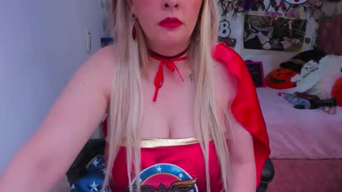 Snapshot of adriiana_fox_ chatting on 10.11.25 adriiana_fox_ online show from 10.11.25