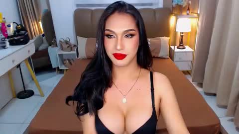 Ur Dream girl online show from 02.13.25