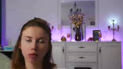 Aelia online show from 10.14.25