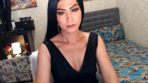 Dominant Goddess Contessa online show from 02.19.25