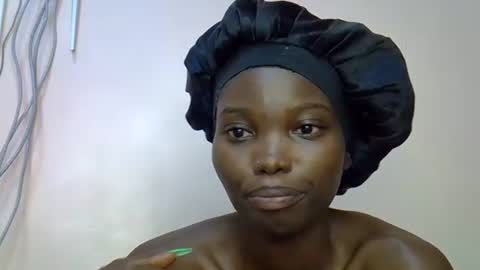 Snapshot of afri_kana chatting on 09.14.25 Kana online show from 09.14.25