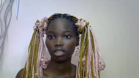 Snapshot of afri_kana chatting on 09.15.25 Kana online show from 09.15.25