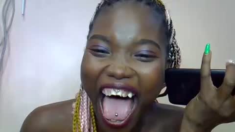 Snapshot of afri_kana chatting on 09.15.25 Kana online show from 09.15.25