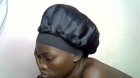 Snapshot of afri_kana chatting on 09.19.25 Kana online show from 09.19.25