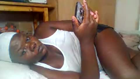 Snapshot of african_princess27 chatting on 06.26.26 i wish to be someones real princess online show from 06.26.26