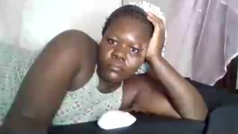 Snapshot of african_princess27 chatting on 07.26.26 i wish to be someones real princess online show from 07.26.26