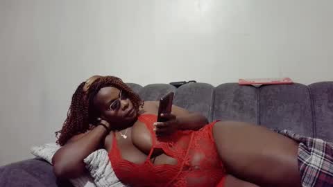 Snapshot of african_sexygoddess chatting on 05.31.26 african_sexygoddess online show from 05.31.26