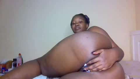 Snapshot of africana_08 chatting on 06.17.26 africana_08 online show from 06.17.26