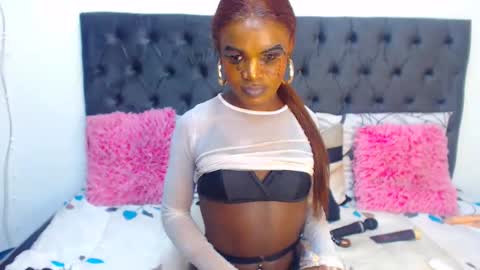 Snapshot of africanbrownskingoddes chatting on 03.07.25 africanbrownskingoddes online show from 03.07.25